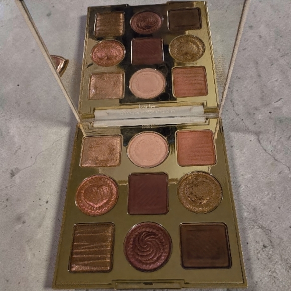 Tarte Sweet Cravings Champagne And Burgundy Eyeshadow Palette 9 Quality Shades - Picture 16 of 16